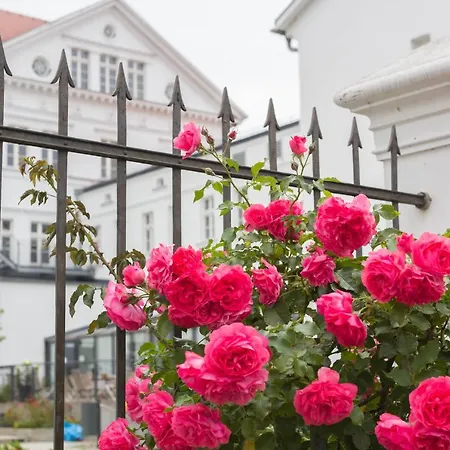 Am Theater Szálloda Putbus