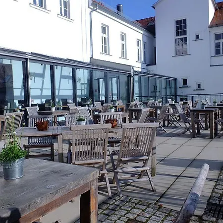 Am Theater Putbus