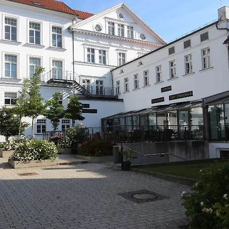 Am Theater 호텔 3*